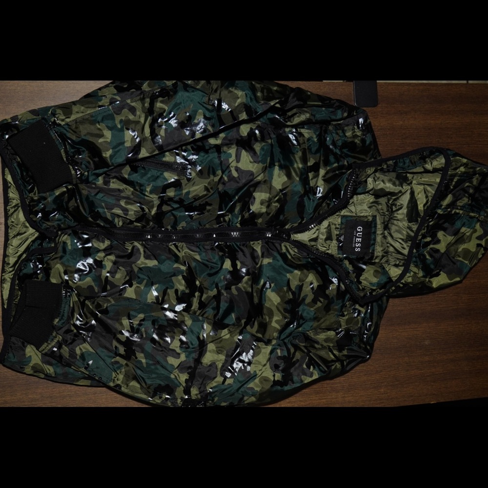 Guess Puffer Jacket S